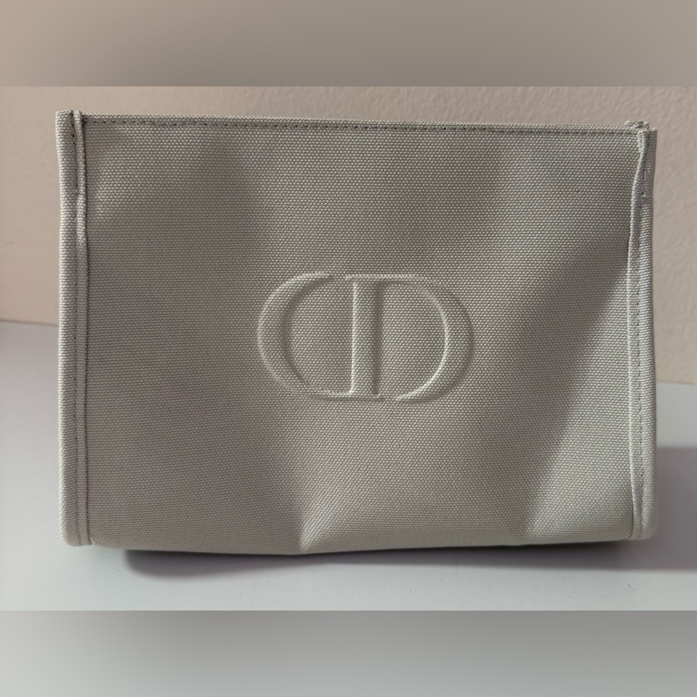 NWOT Christian Dior Make Up Bag‎